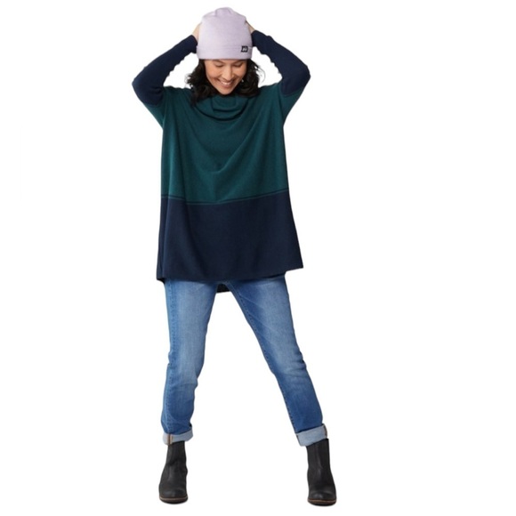 Smartwool Women's Edgewood Poncho Sweater in Twilight Blue Heather XS - Picture 9 of 9